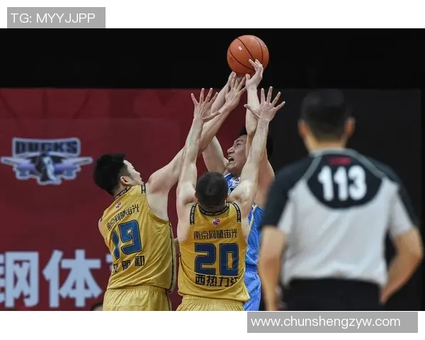 赛后分析:上海篮球队与南京篮球队球员个人能力对比与表现评估 赛后分析:上海篮球队与南京篮球队球员个人能力对比与表现评估